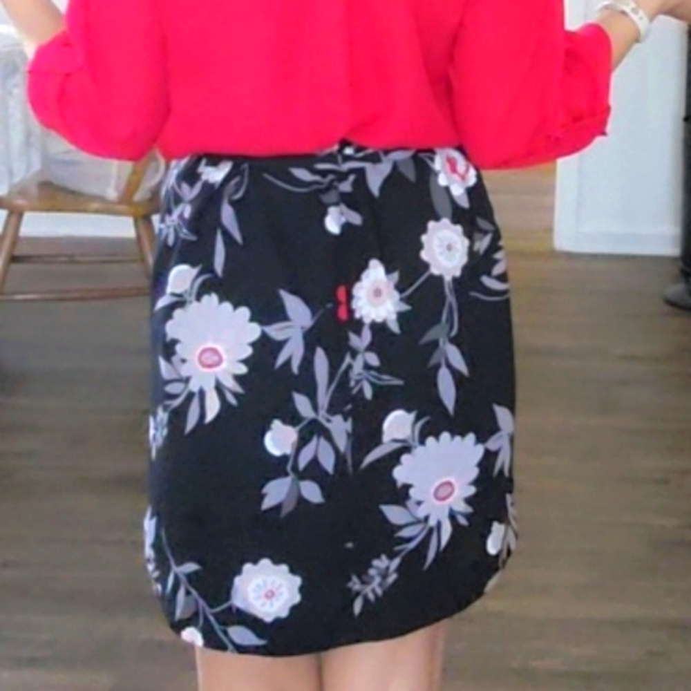 The Loft Black Floral Skirt extra small - Picture 14 of 15